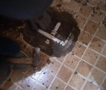 威海卫生间漏水维修公司为您分享下卫生间渗水如何处理及注意事项
